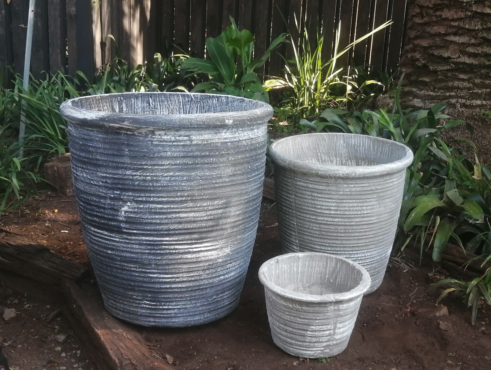 Ridged Round Pots